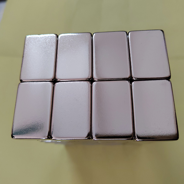 方形磁铁